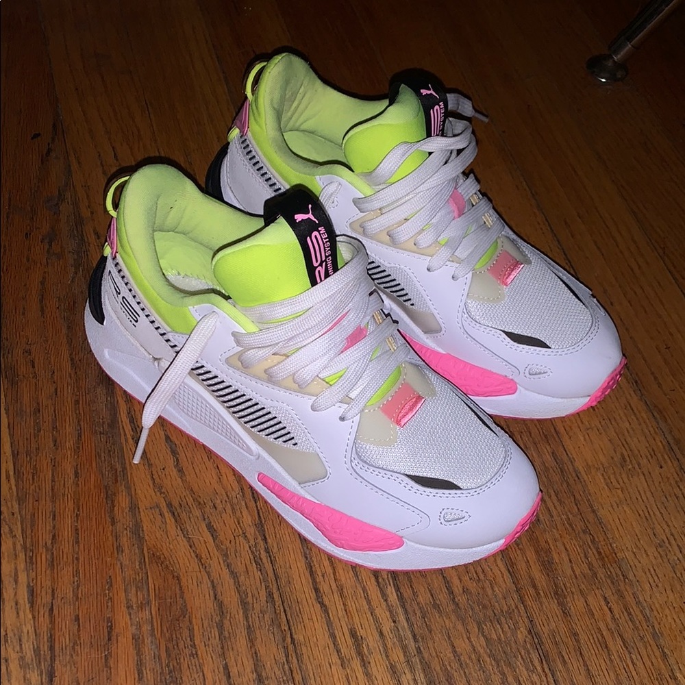 Puma White and Pink Sneakers